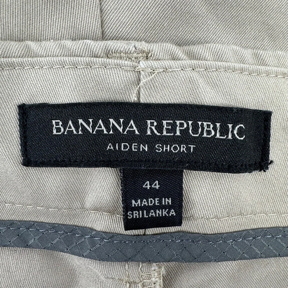 Banana Republic Aiden Short Mens 44 Tan‎ Khaki Chino Stretch Shorts